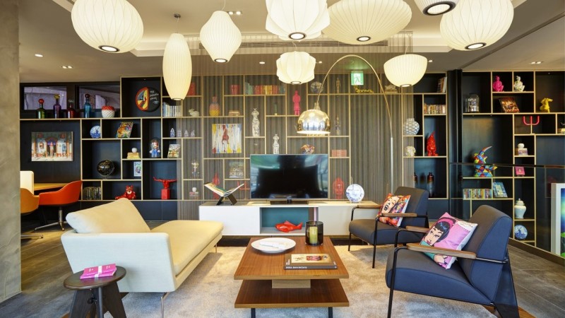 citizenm_taipei_living_room1.jpg