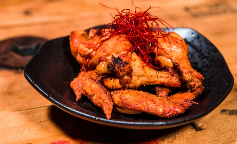 Under Construction Cafe & Bar 施工中咖啡吧